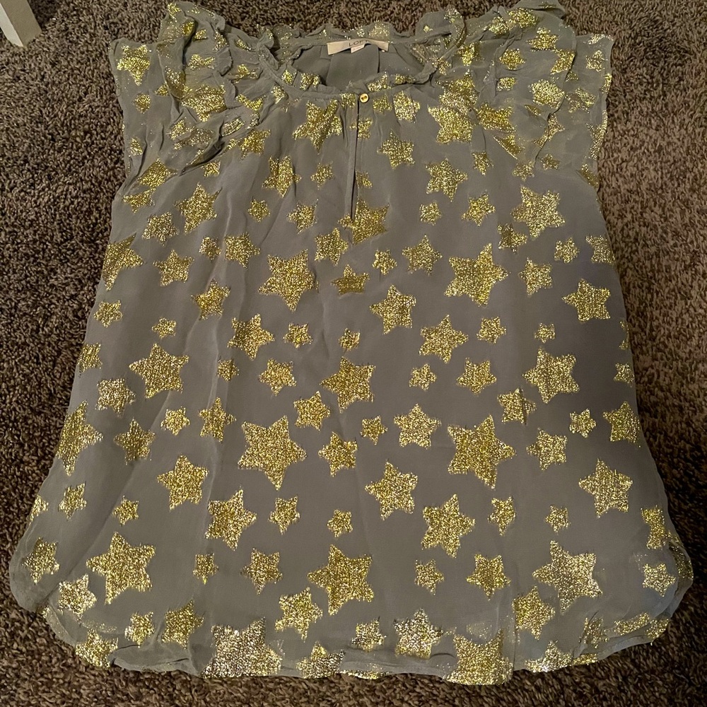 Ann Taylor LOFT Shimmer Star Ruffle Sleeve Split Neck Shell Gray Size S NWOT